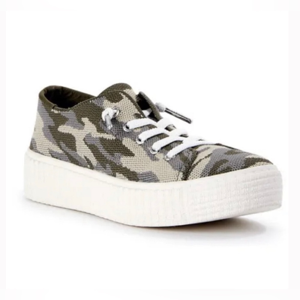 EUC- Madden NYC ‘Glycerin’ Camo Platform Sneakers